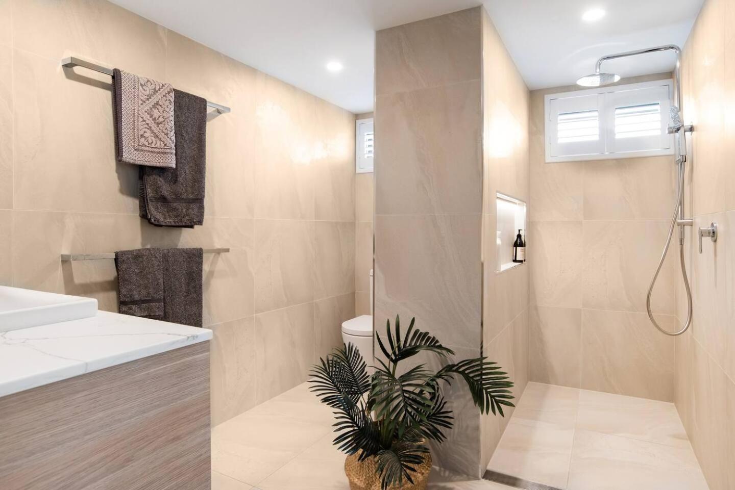 Aquarius Luxury Apartment Кэрнс Экстерьер фото
